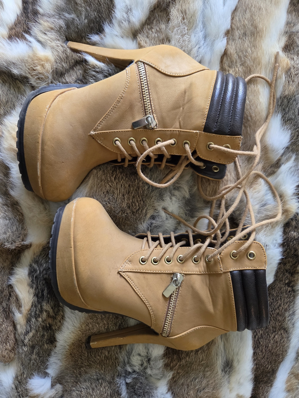Workboot-style Tan Heels